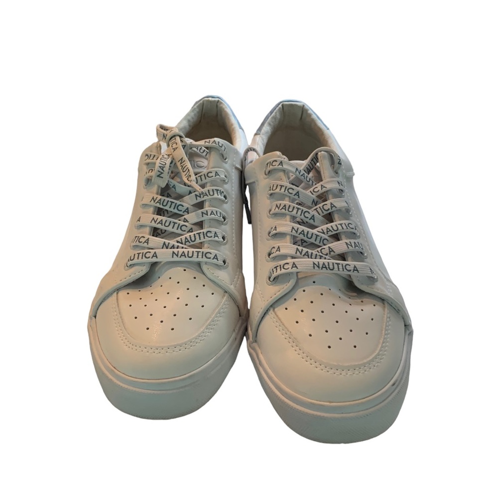 Shoe Size 8.5 White Leather Lace Up Casual Sneakers